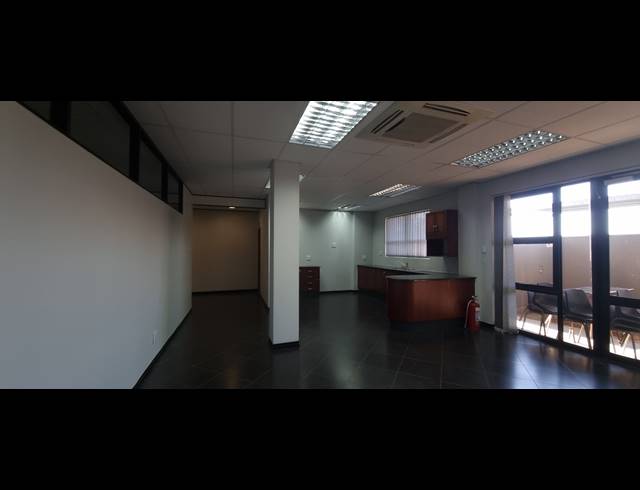 228M² OFFICE TO LET IN TOWN BUSH VALLEY